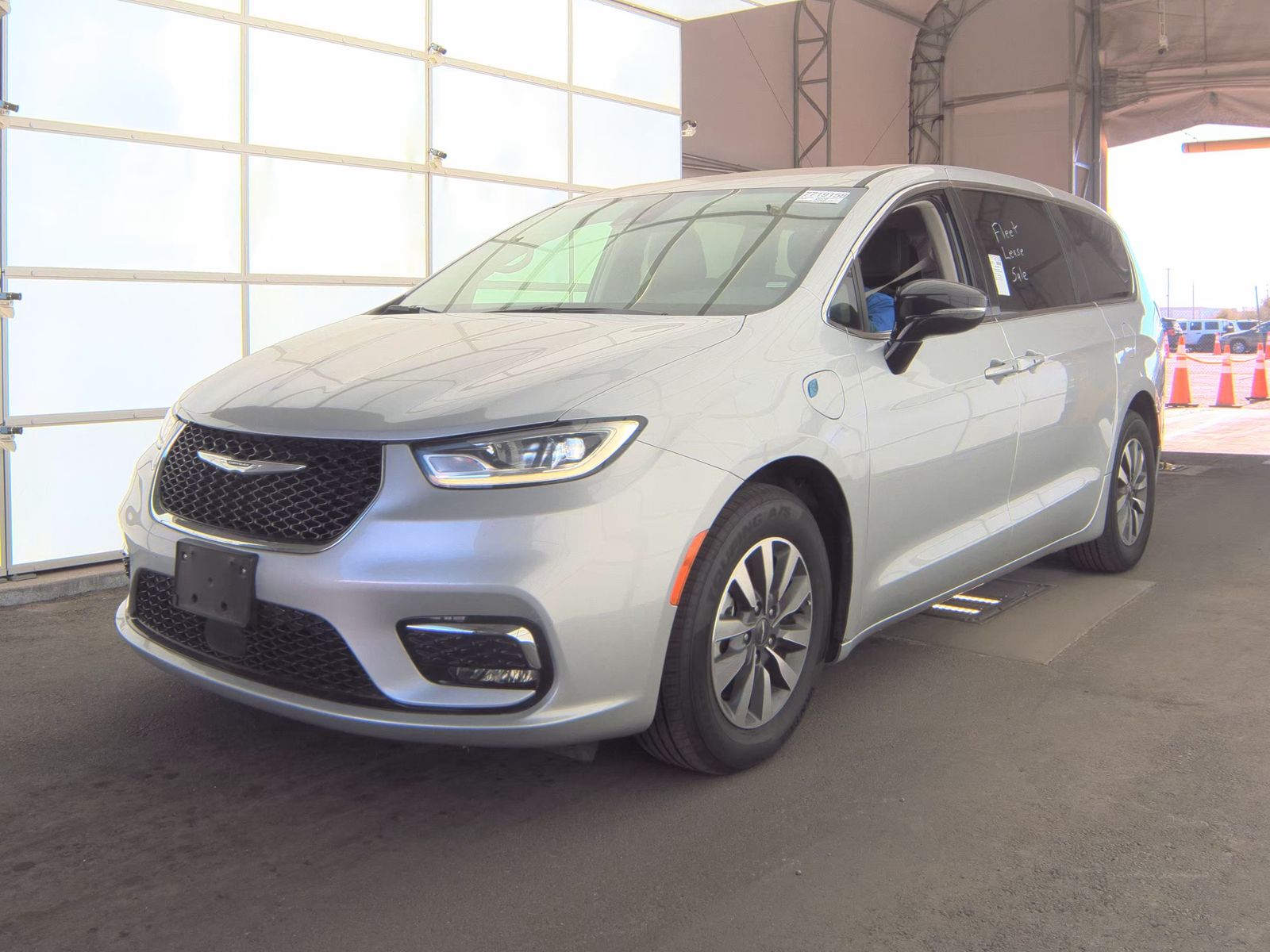 2024 Chrysler Pacifica Hybrid Select FWD