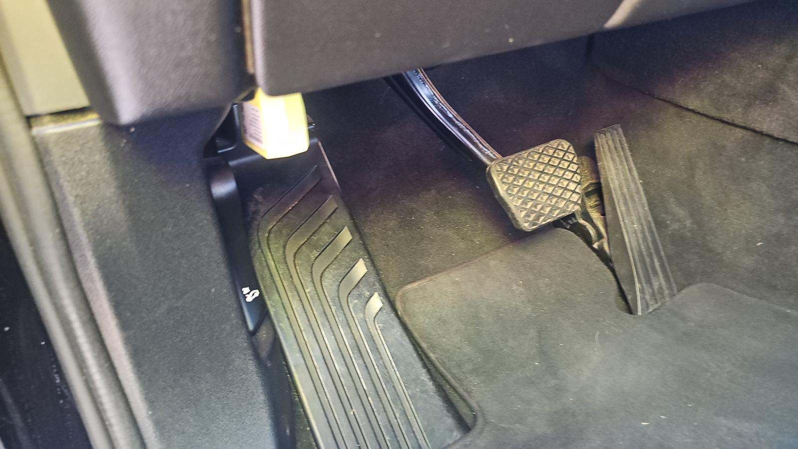 2021 BMW X6 xDrive40i AWD