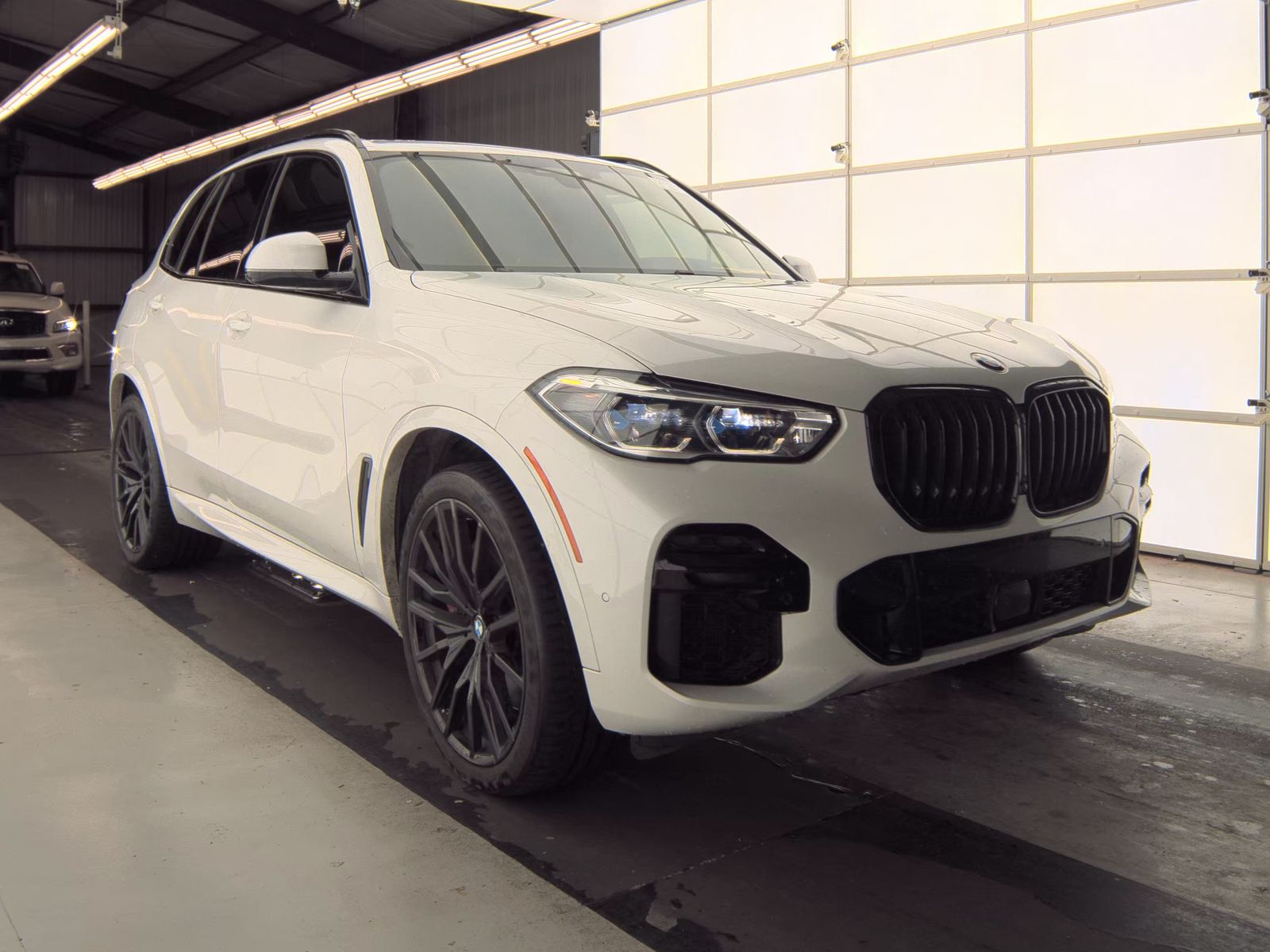 2023 BMW X5 M50i AWD