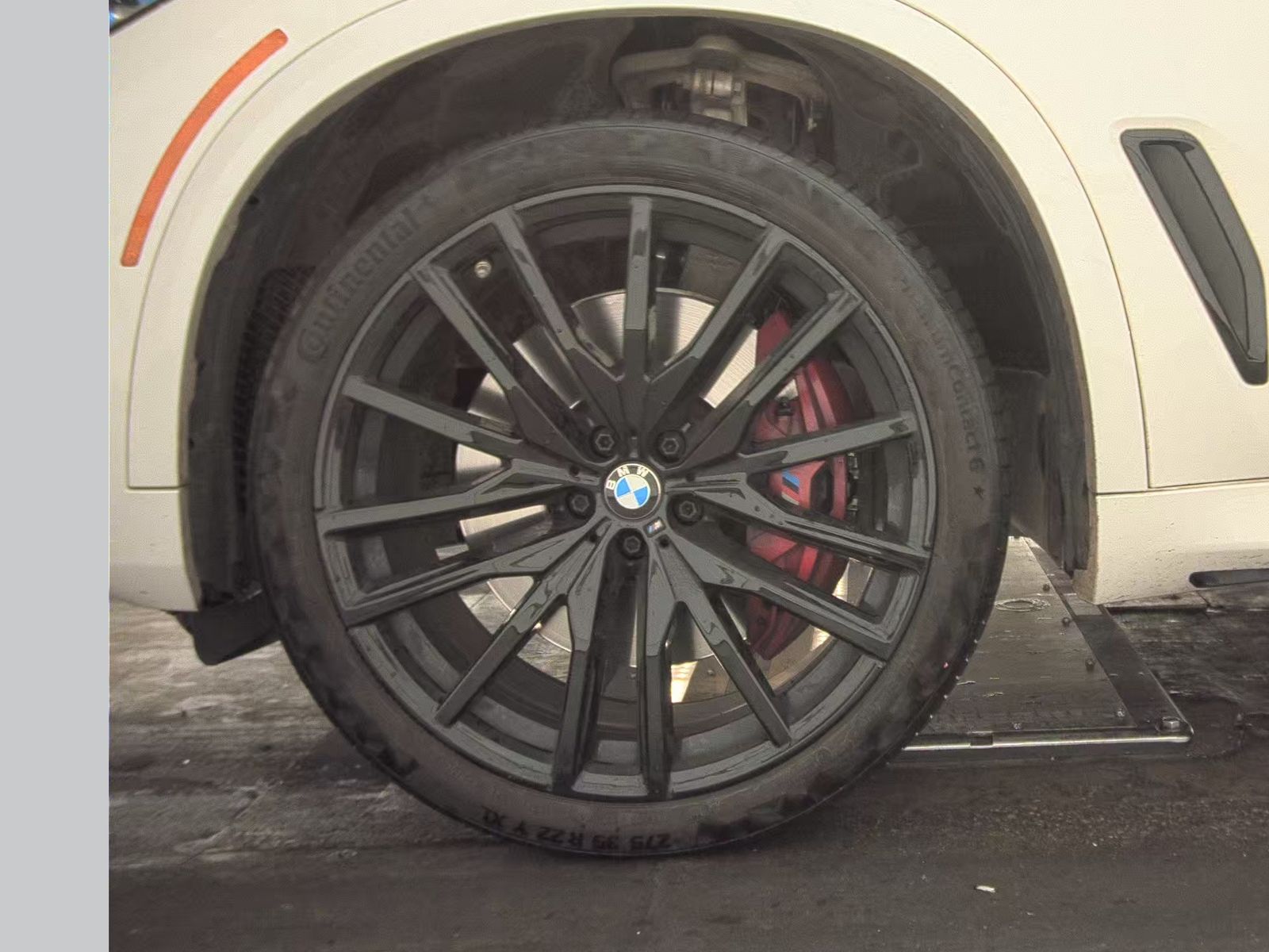 2023 BMW X5 M50i AWD