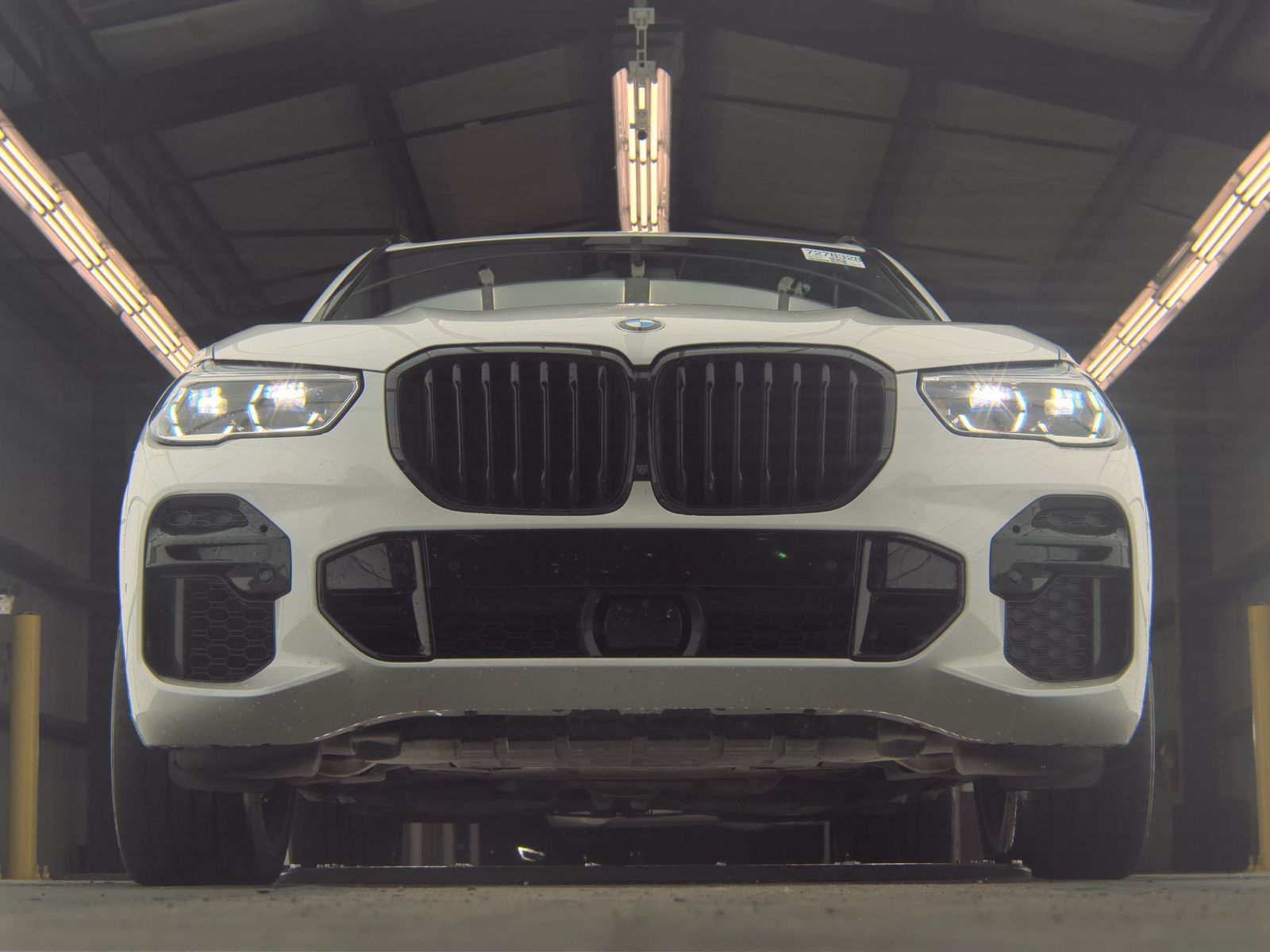 2023 BMW X5 M50i AWD