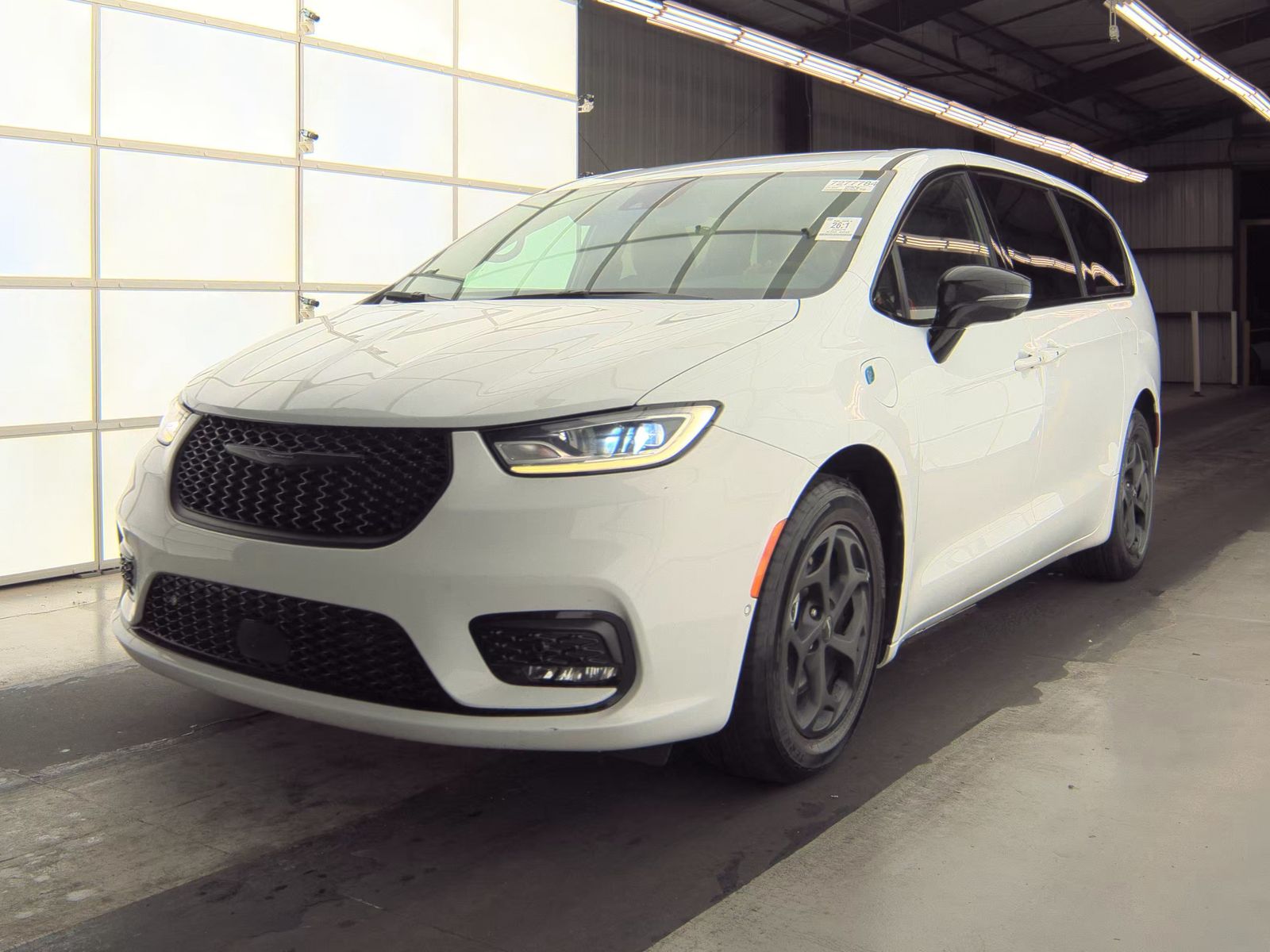 2024 Chrysler Pacifica Hybrid Select S Appearance FWD