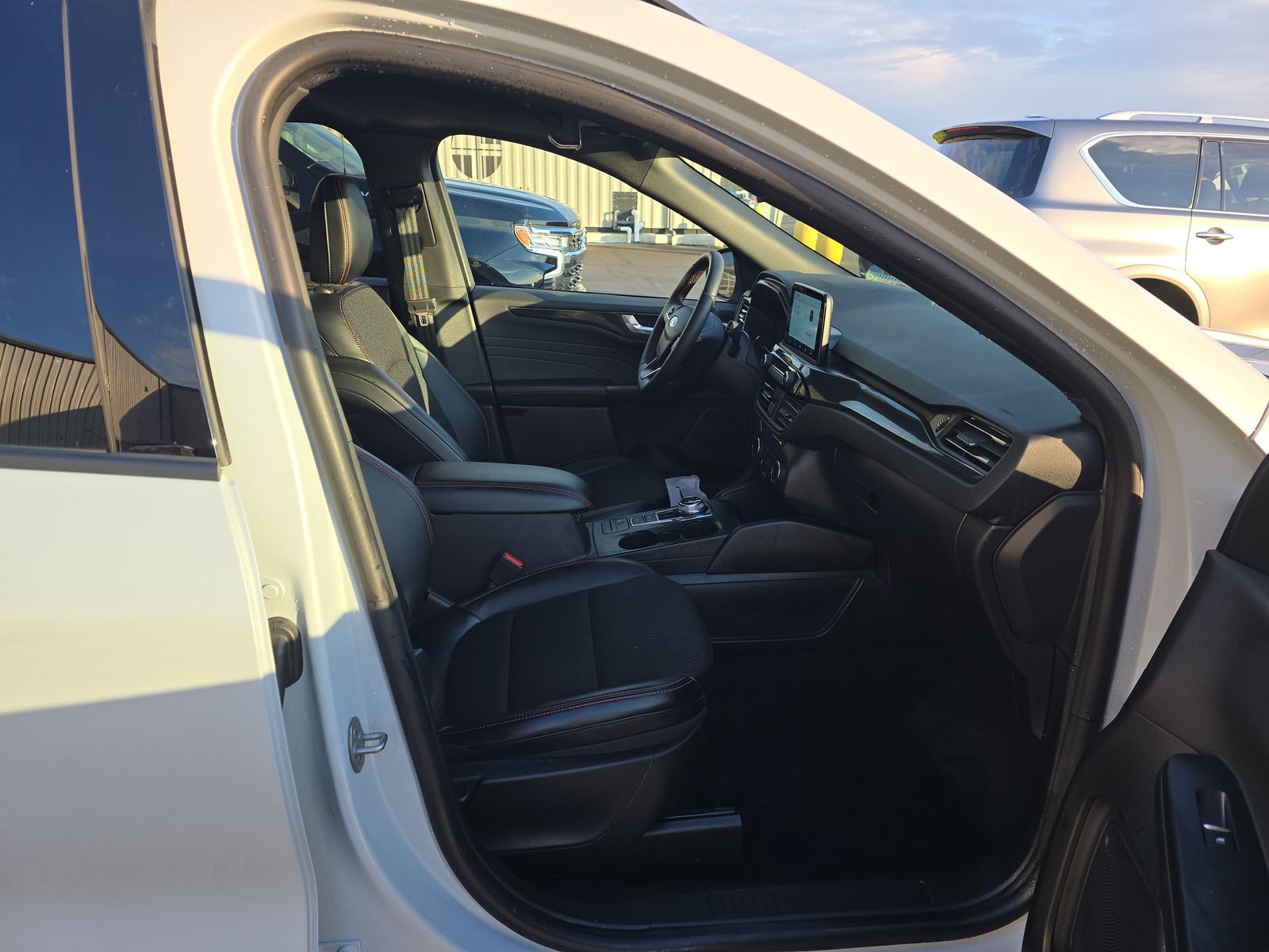 2025 Ford Escape Hybrid ST-Line Elite AWD