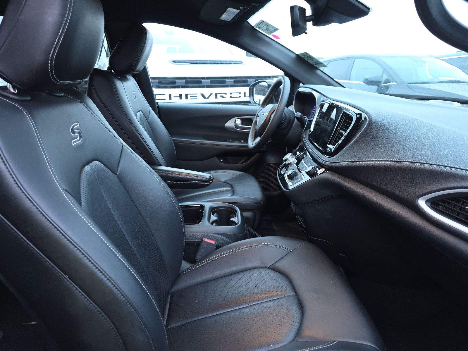 2024 Chrysler Pacifica Hybrid Select S Appearance FWD