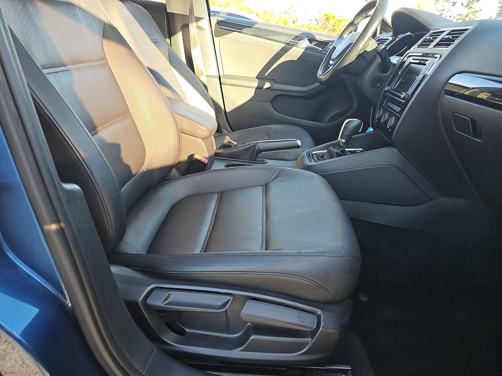 2017 Volkswagen Jetta 1.8T SEL FWD