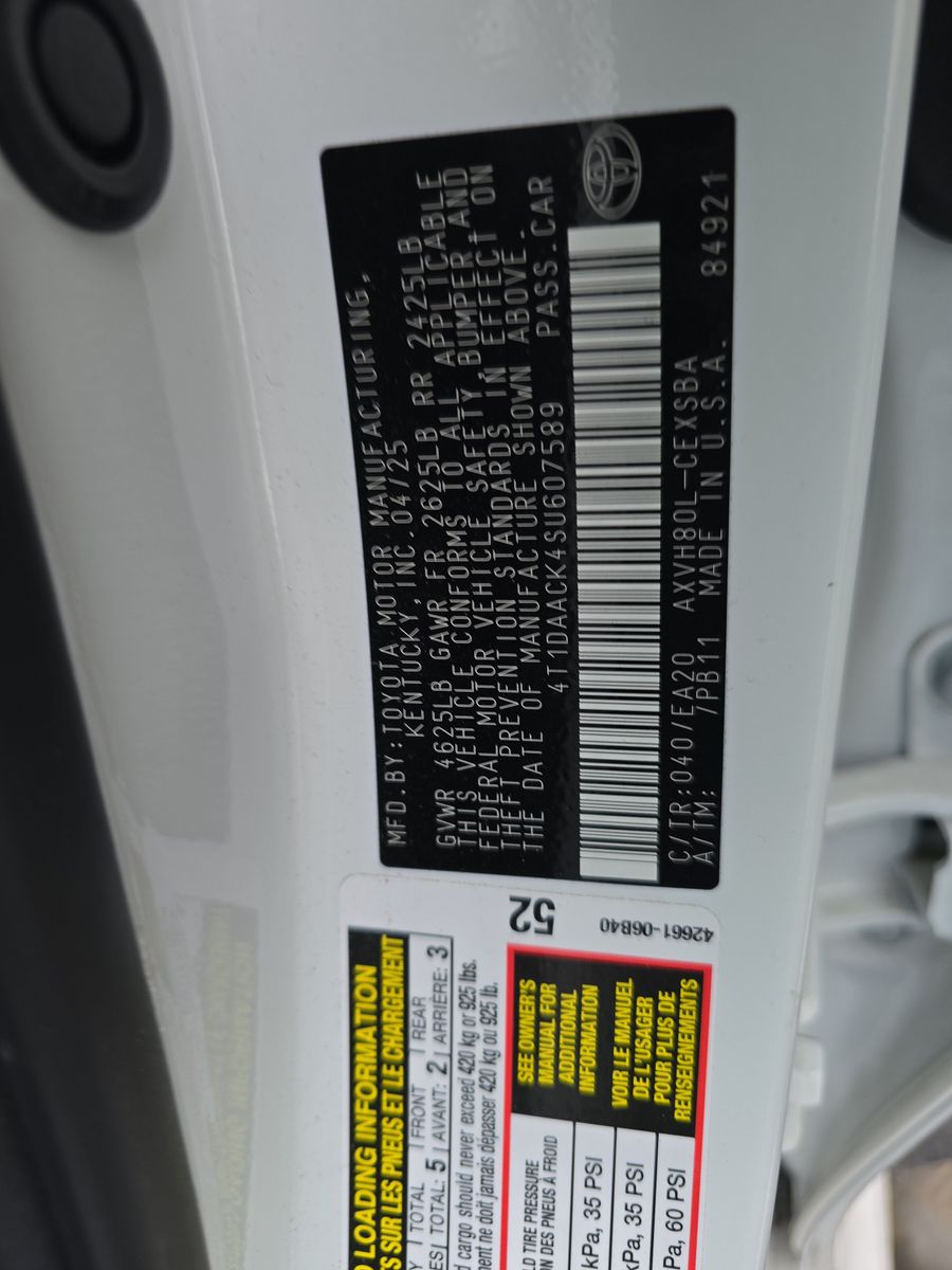 2025 Toyota Camry SE FWD