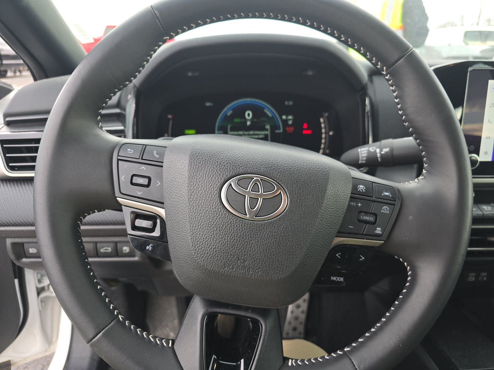 2025 Toyota Camry SE FWD