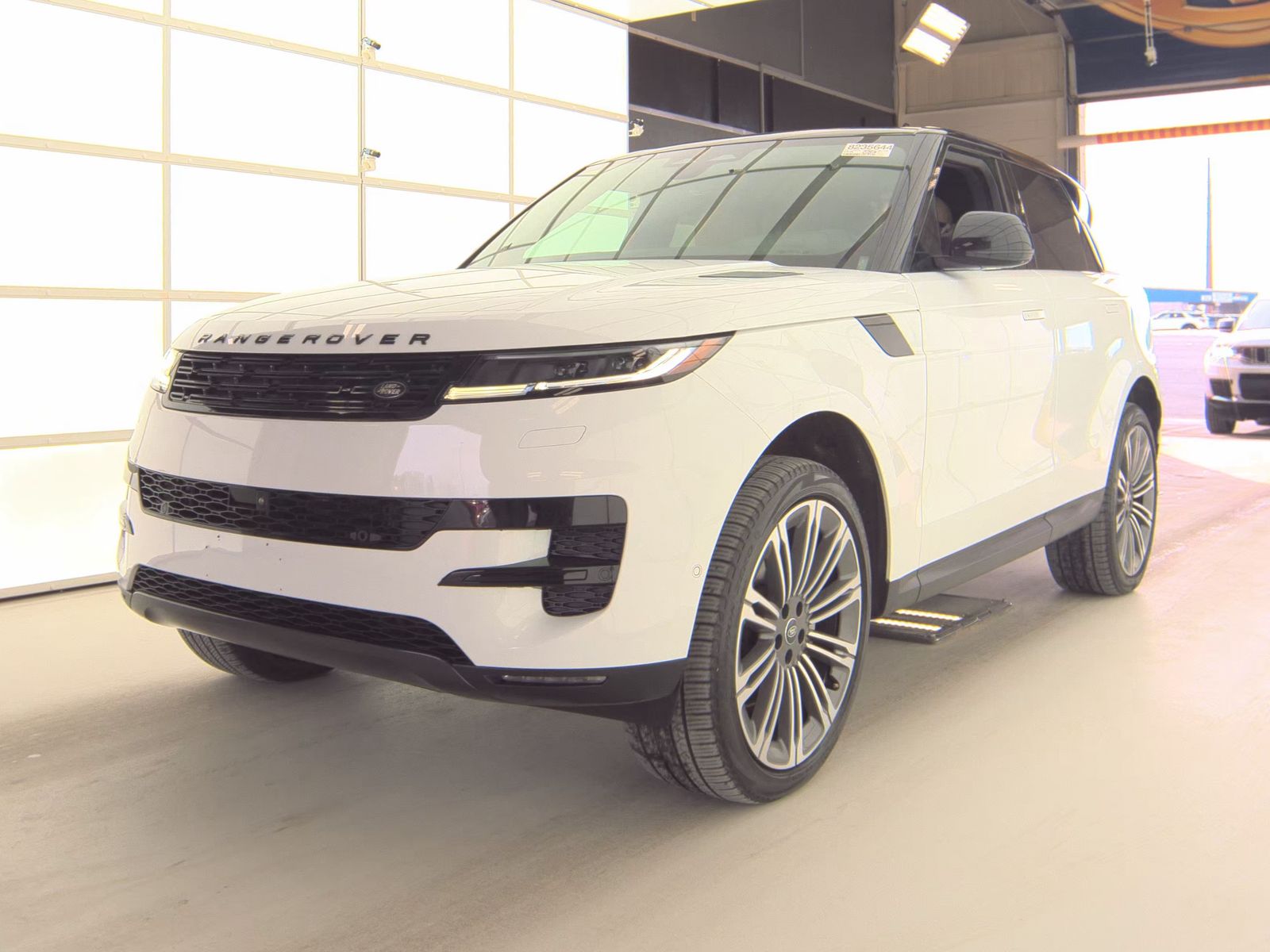 2024 Land Rover Range Rover Sport SE