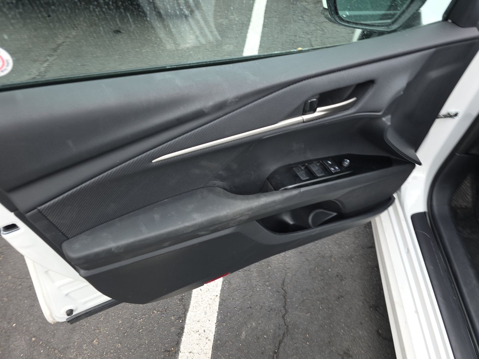 2025 Toyota Camry SE FWD