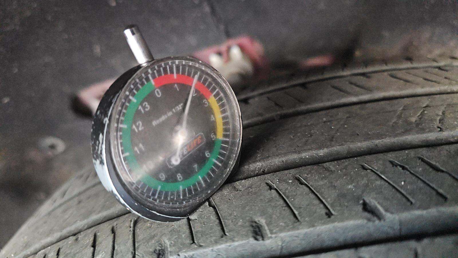 2023 Ford Explorer XLT RWD