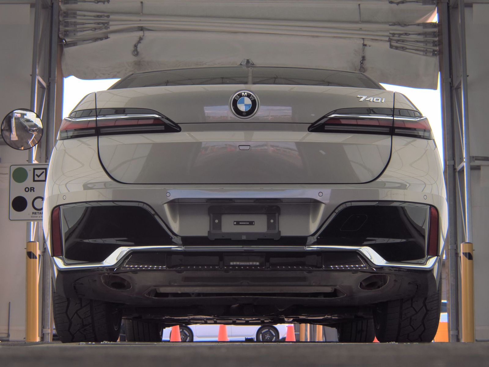 2025 BMW 7 Series 740i RWD