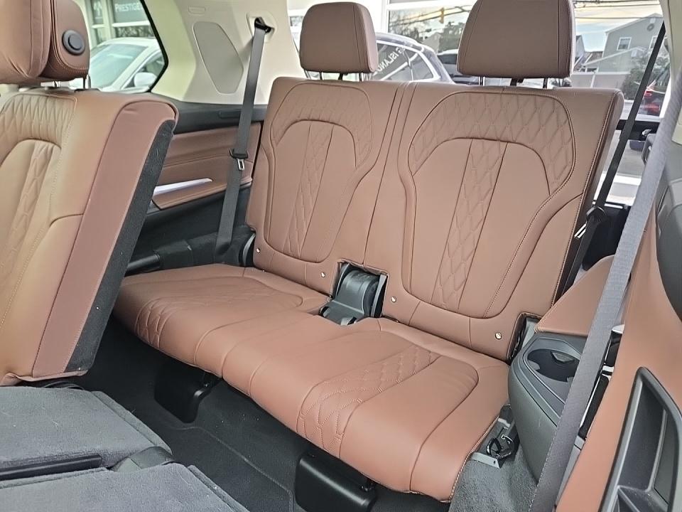 2023 BMW X7 xDrive40i AWD