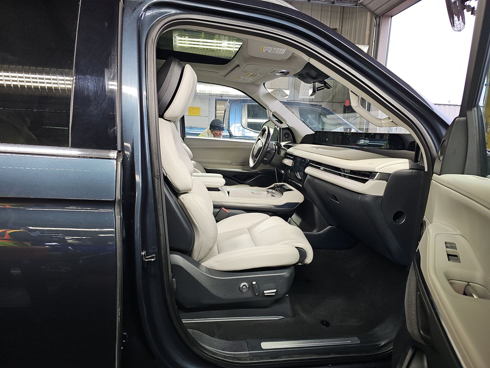 2025 Lincoln Navigator Reserve AWD