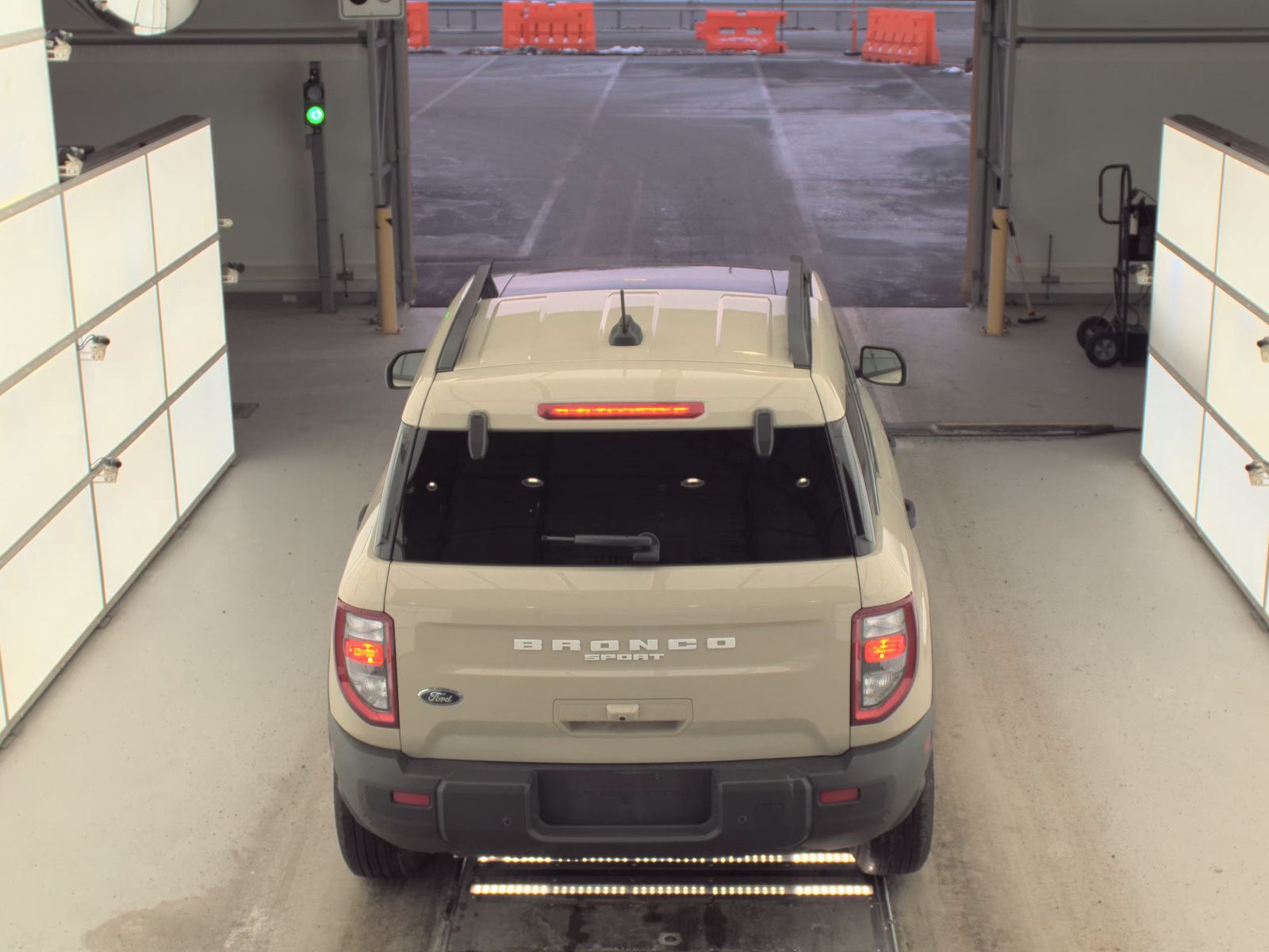 FORD BRONCO - 7