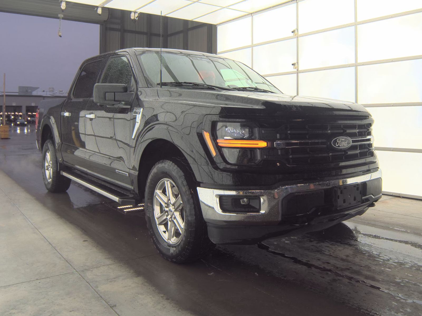 2024 Ford F-150 Hybrid XLT AWD