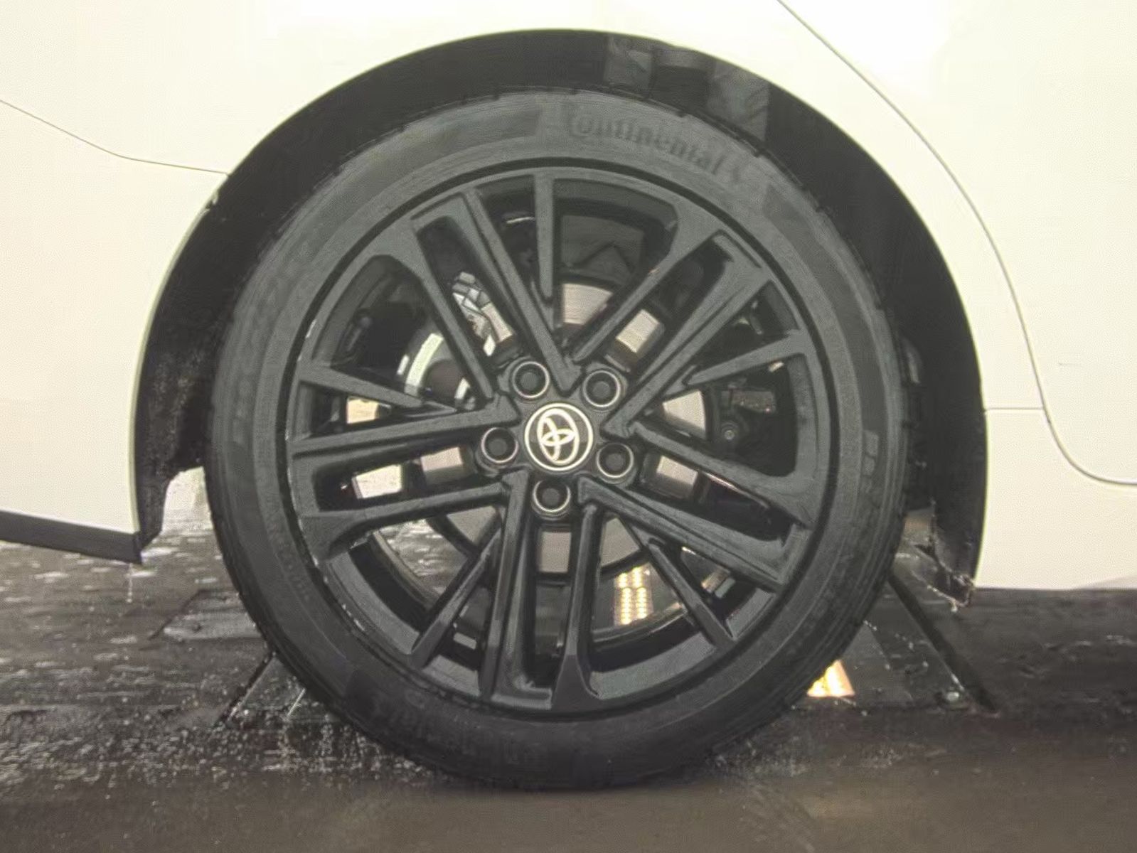 2025 Toyota Camry SE FWD