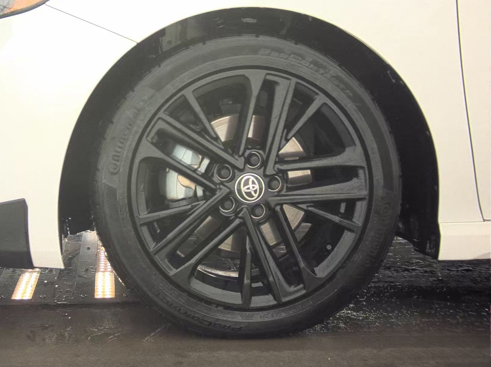 2025 Toyota Camry SE FWD