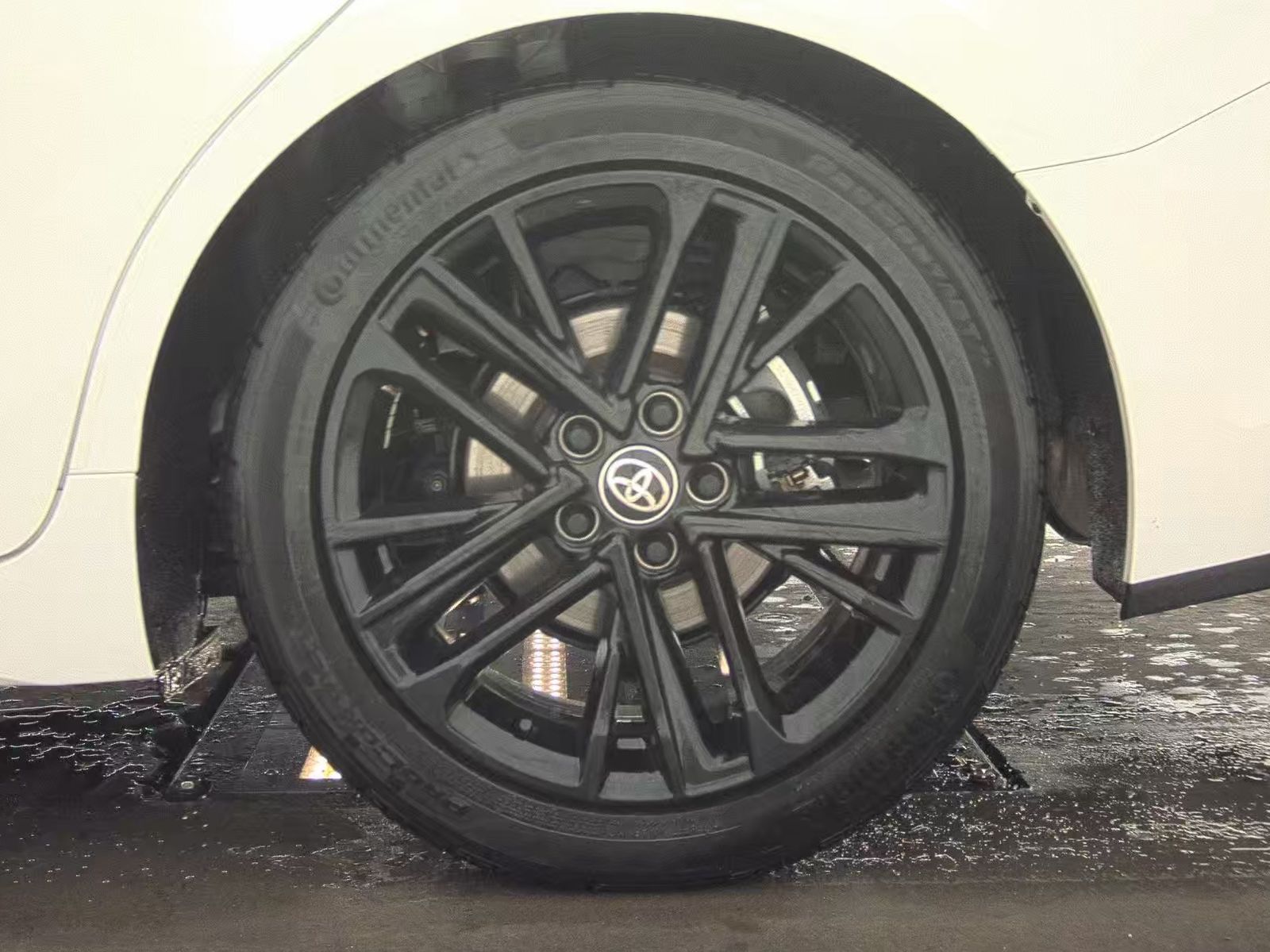 2025 Toyota Camry SE FWD