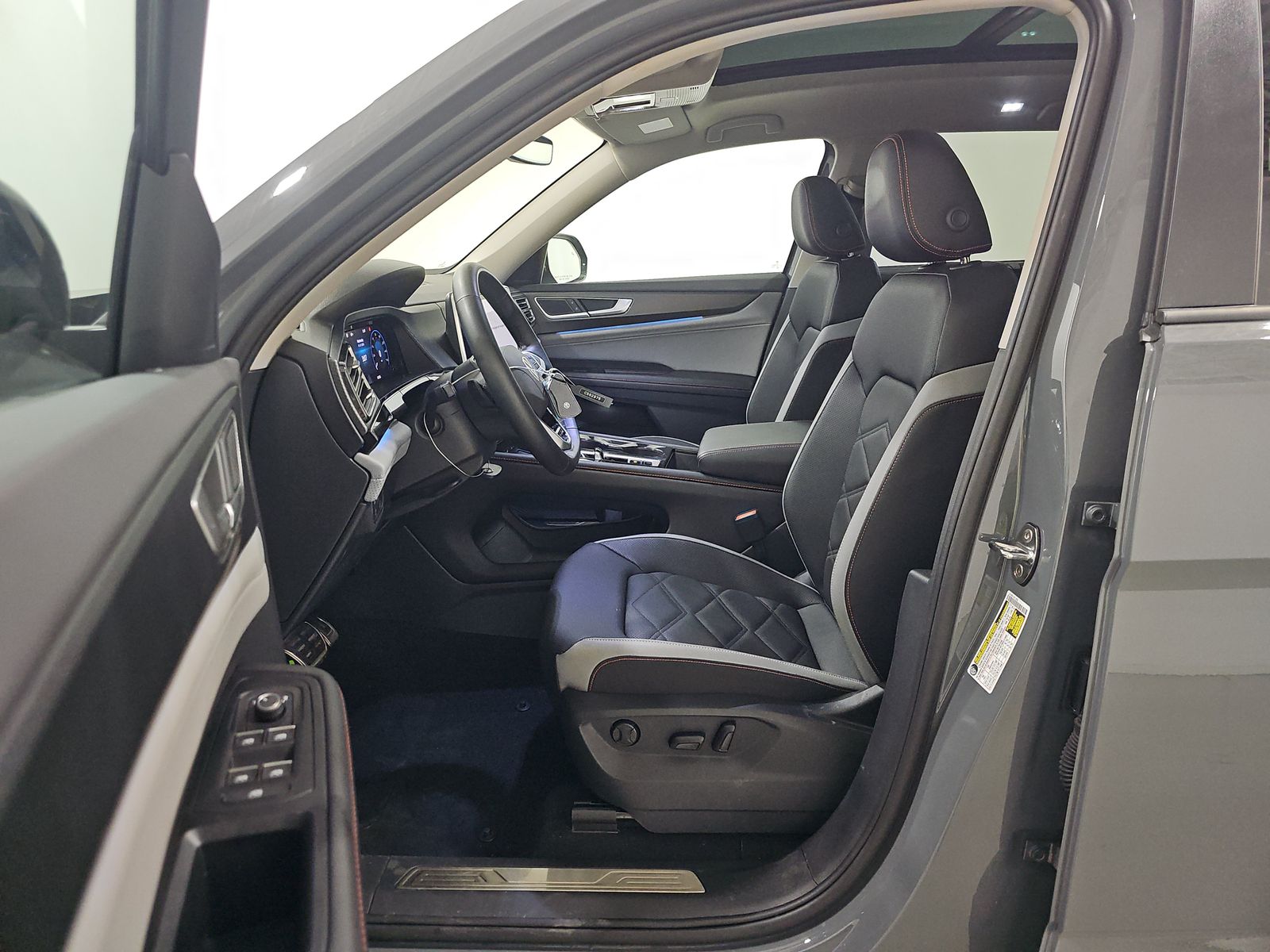 2025 Volkswagen Atlas 2.0T Peak Edition AWD