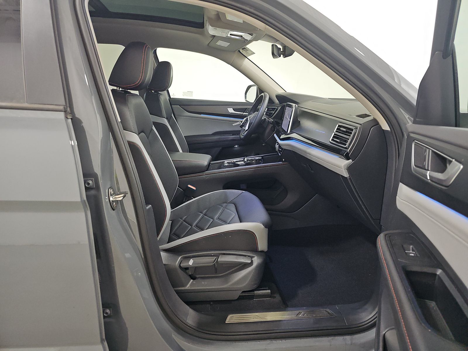 2025 Volkswagen Atlas 2.0T Peak Edition AWD