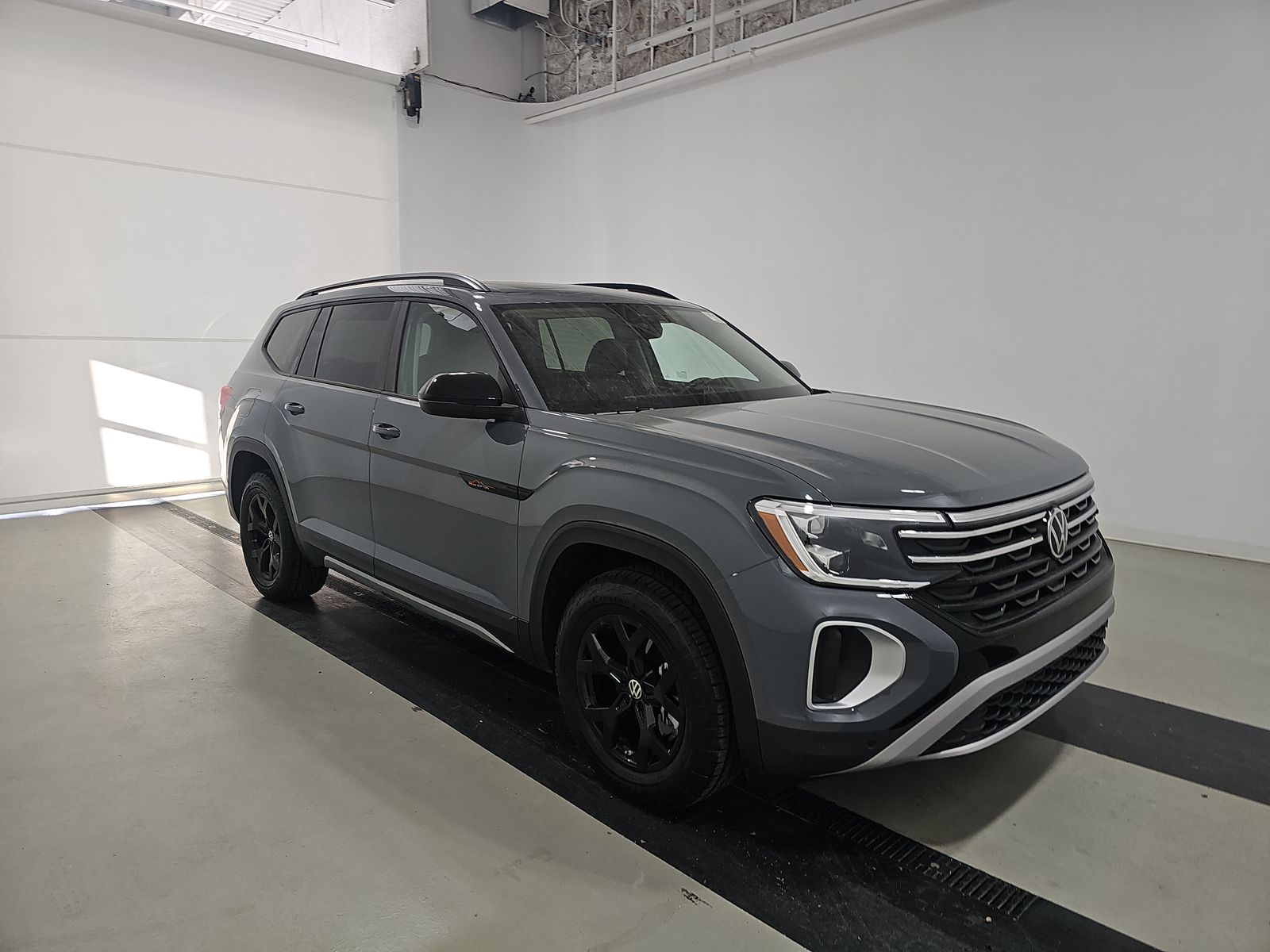 2025 Volkswagen Atlas 2.0T Peak Edition AWD