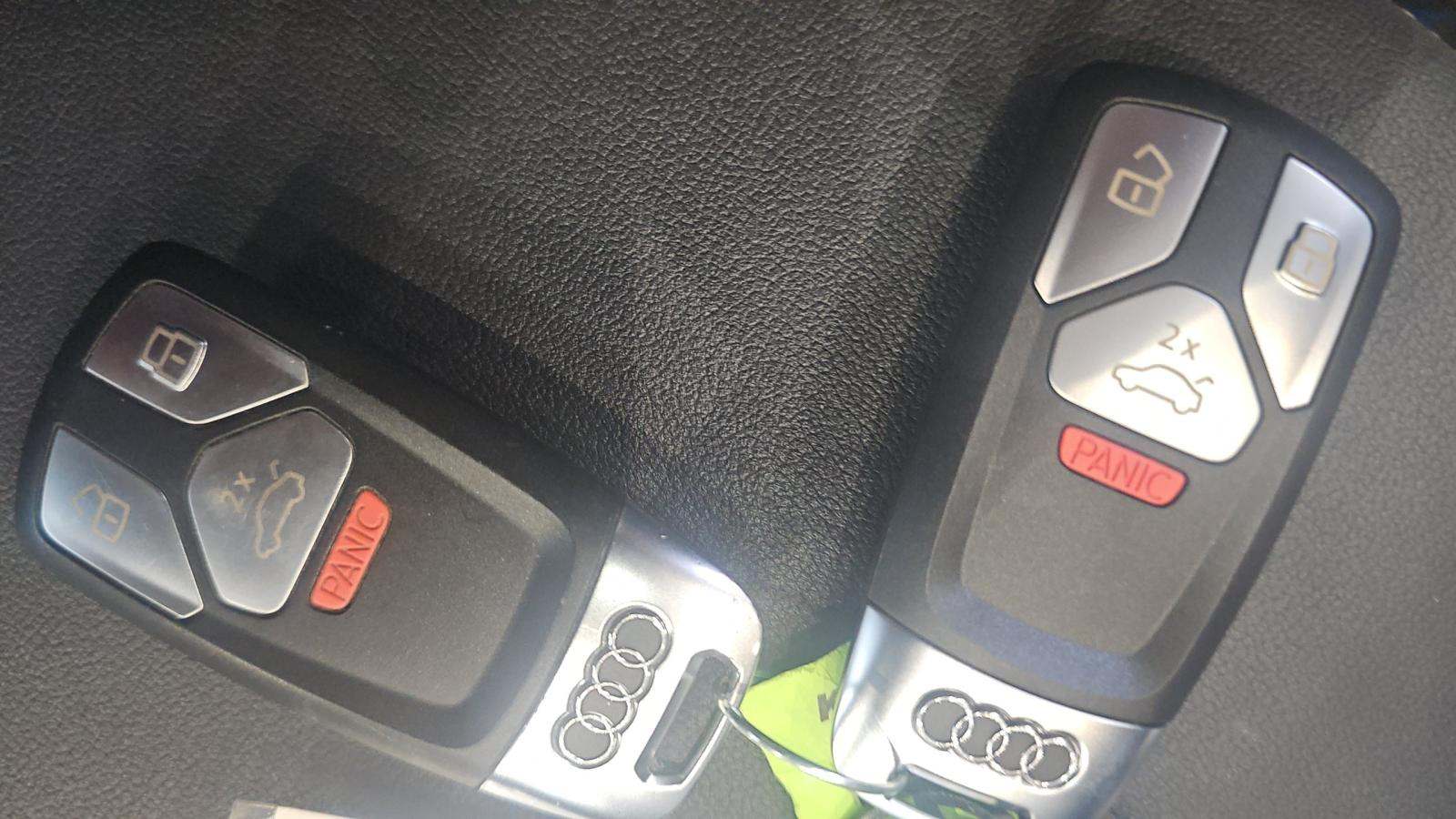 2022 Audi Q5 e Plug-In Hybrid S line Premium FWD