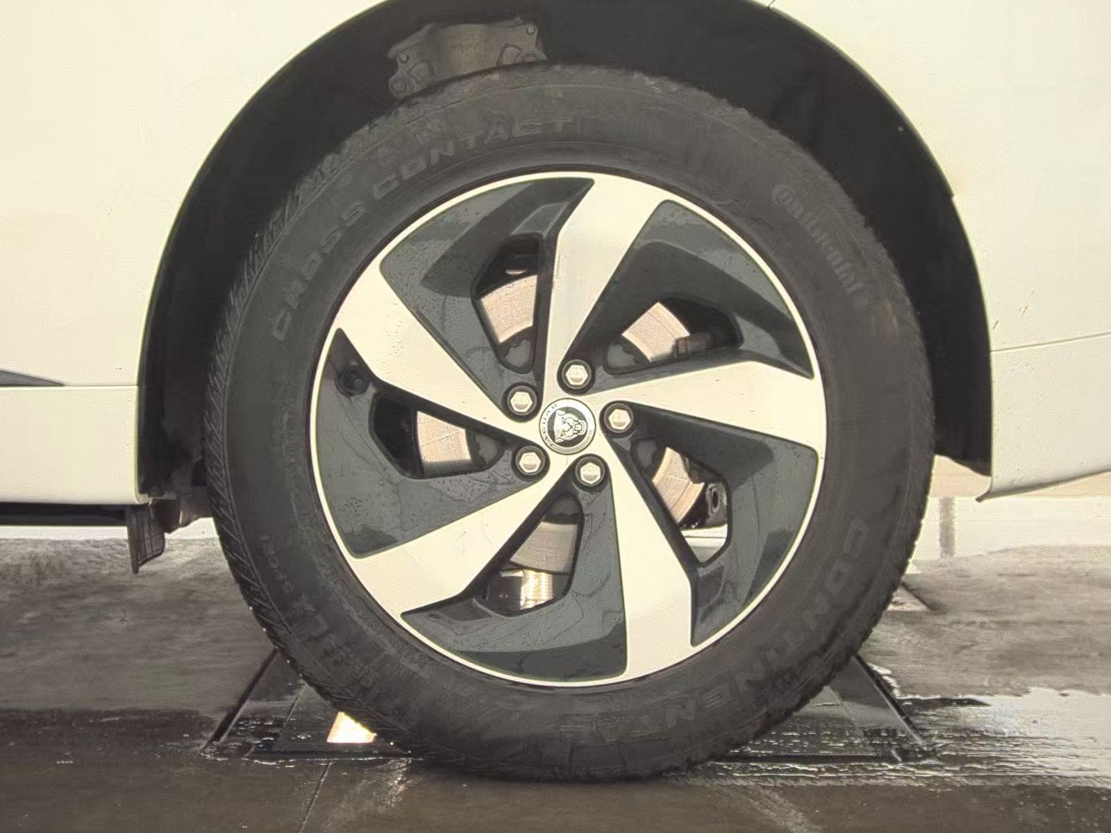 2024 Jaguar F-PACE P250 R-Dynamic S AWD