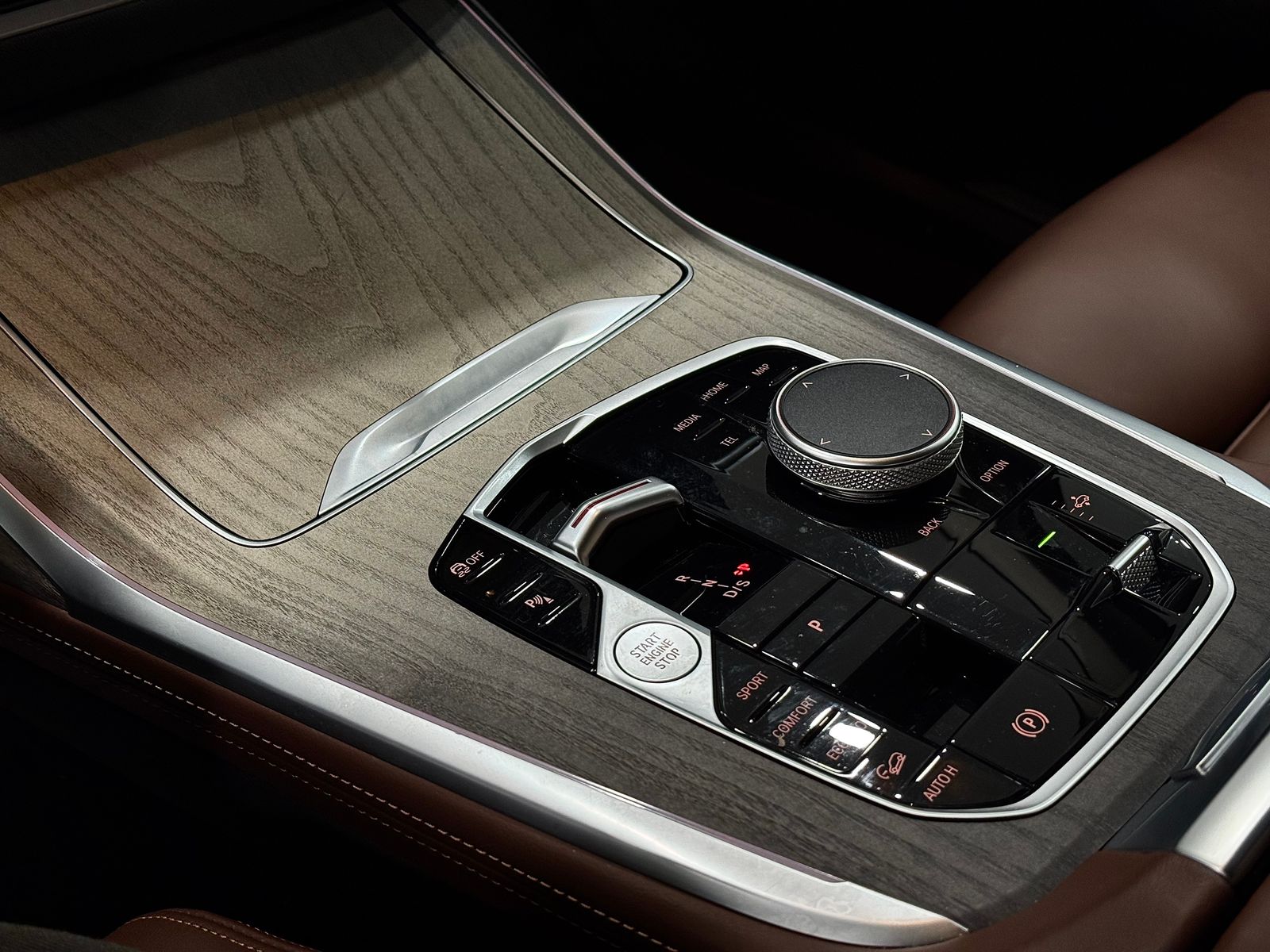 2023 BMW X7 xDrive40i AWD