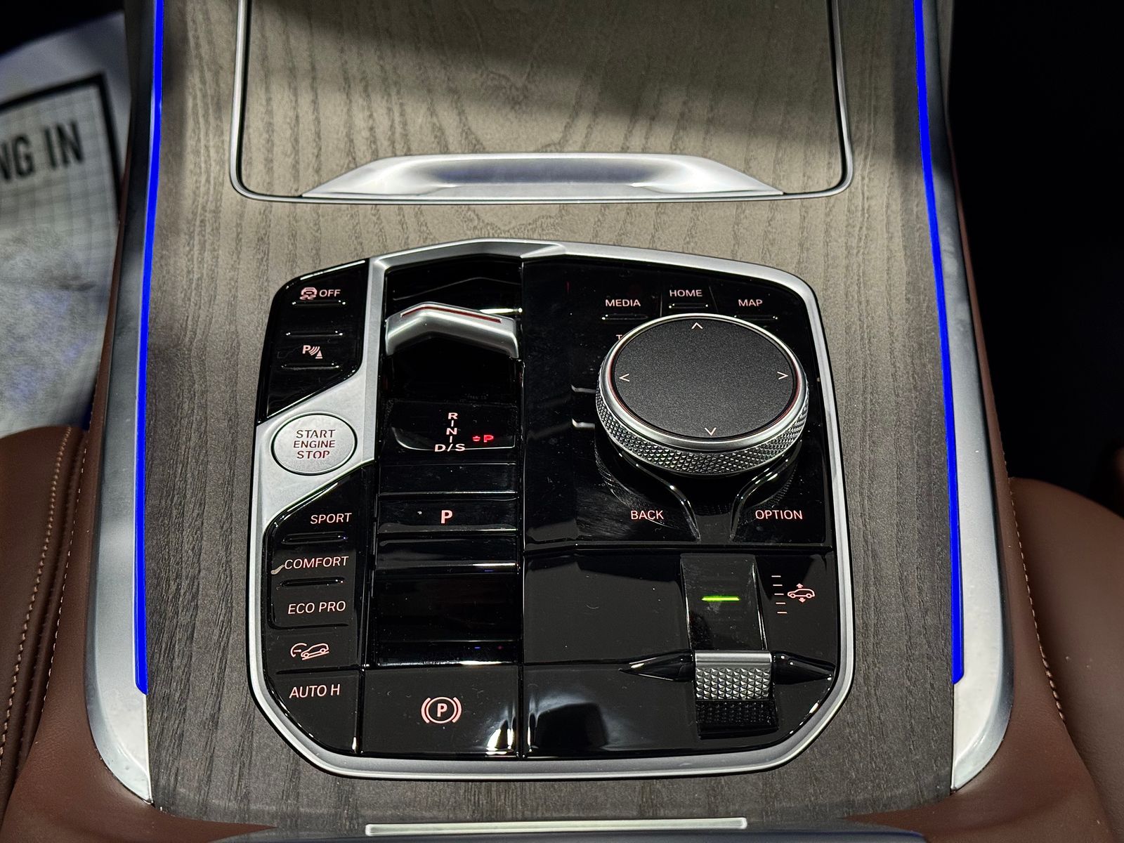 2023 BMW X7 xDrive40i AWD