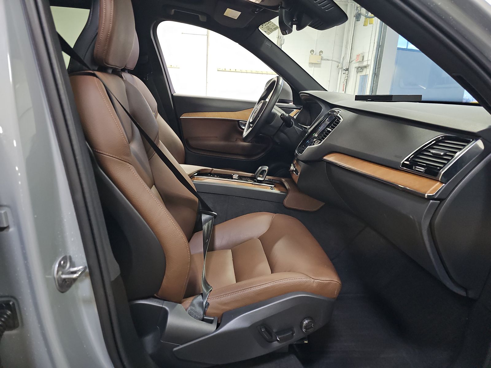 2024 Volvo XC90 B5 Plus AWD