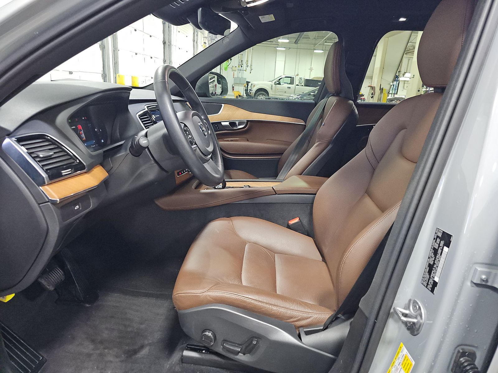 2024 Volvo XC90 B5 Plus AWD