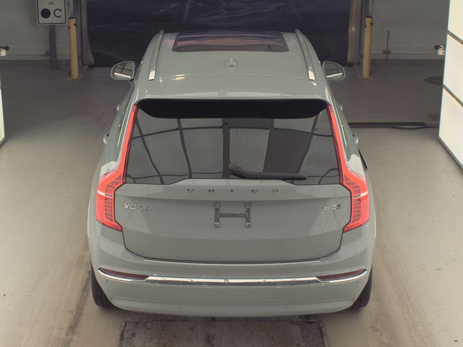 2024 Volvo XC90 B5 Plus AWD