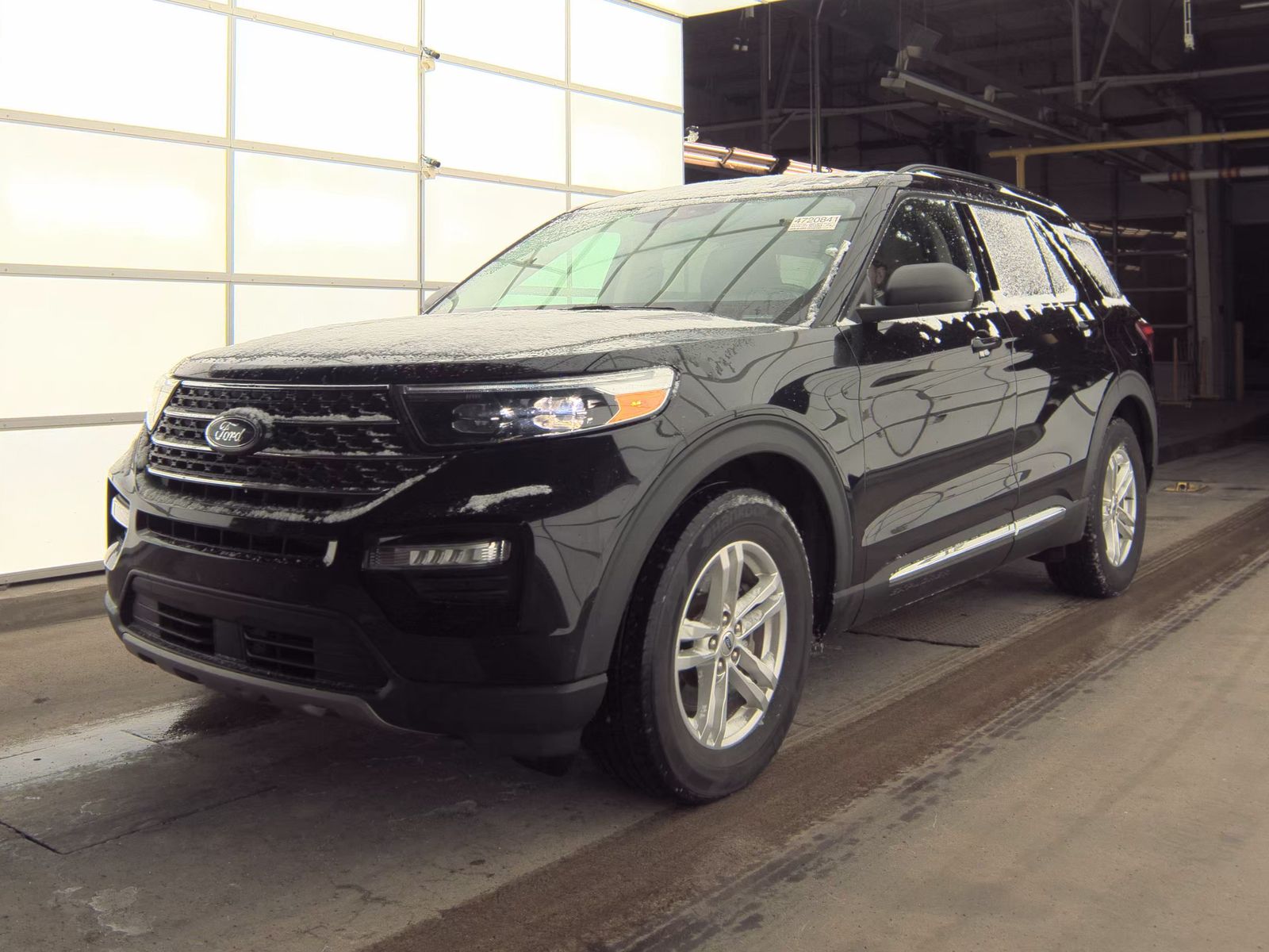 2023 Ford Explorer XLT RWD