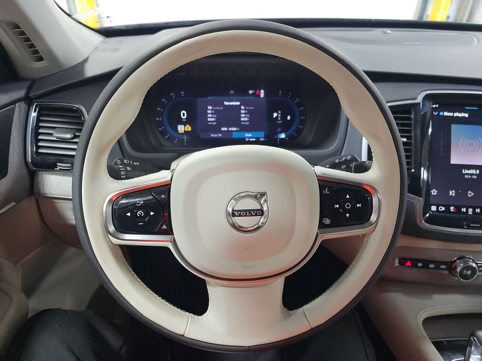 2024 Volvo XC90 B6 Plus AWD