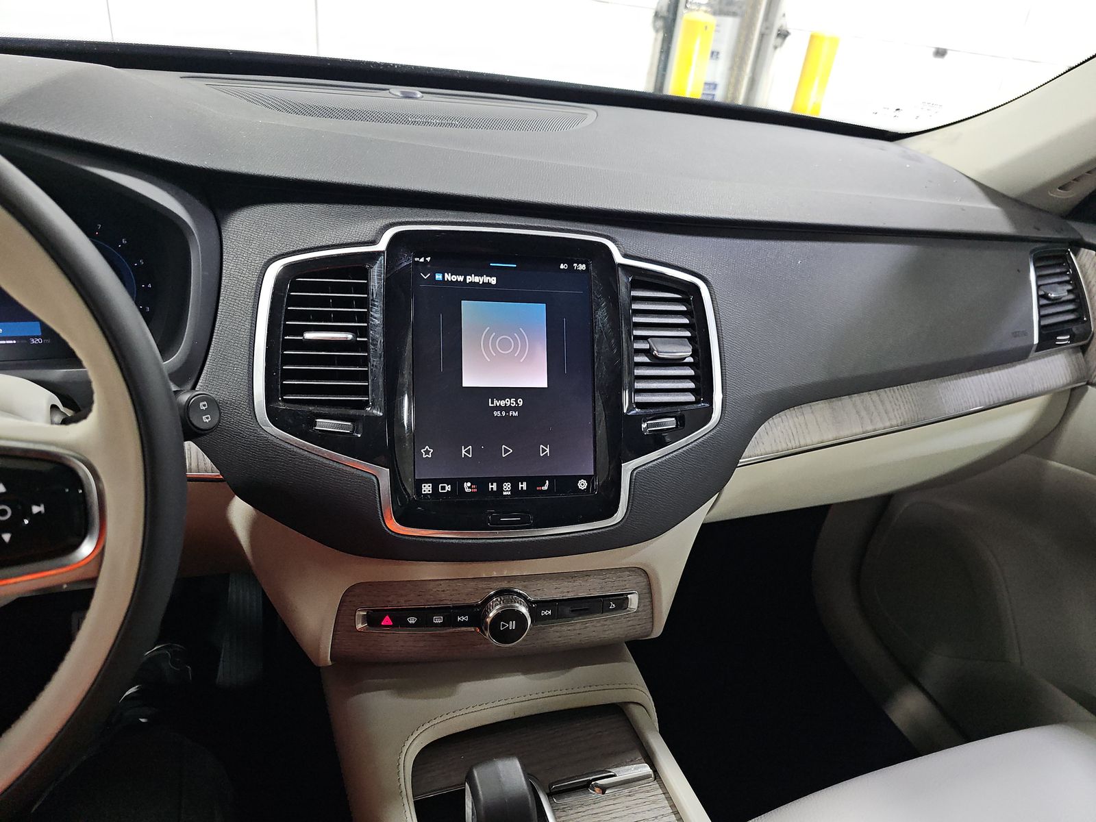 2024 Volvo XC90 B6 Plus AWD