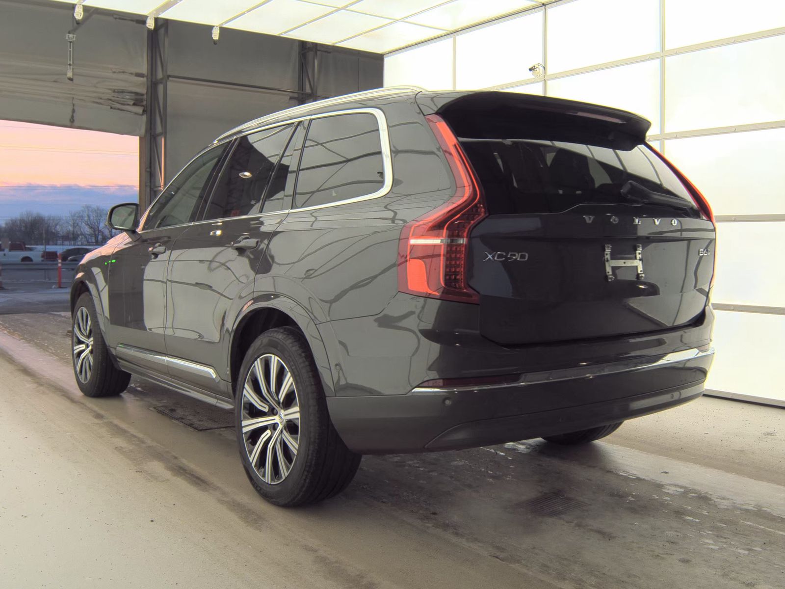 2024 Volvo XC90 B6 Plus AWD