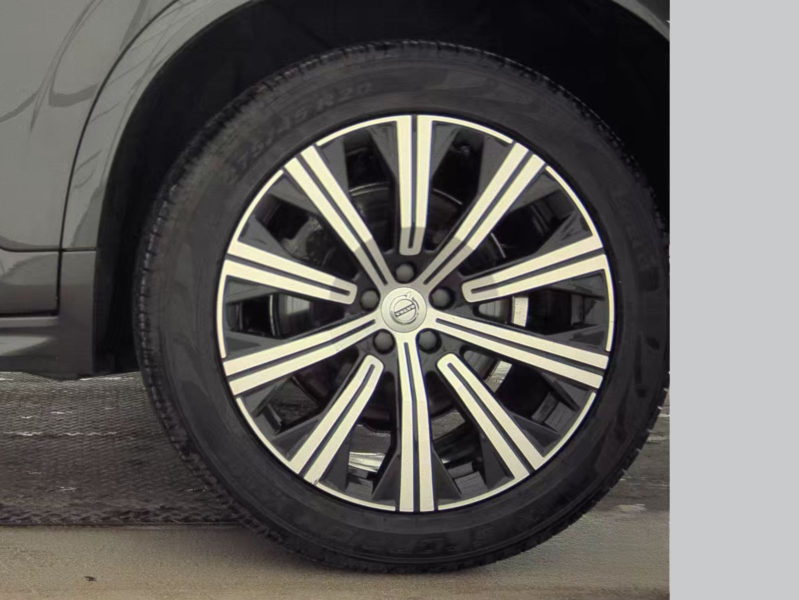 2024 Volvo XC90 B6 Plus AWD