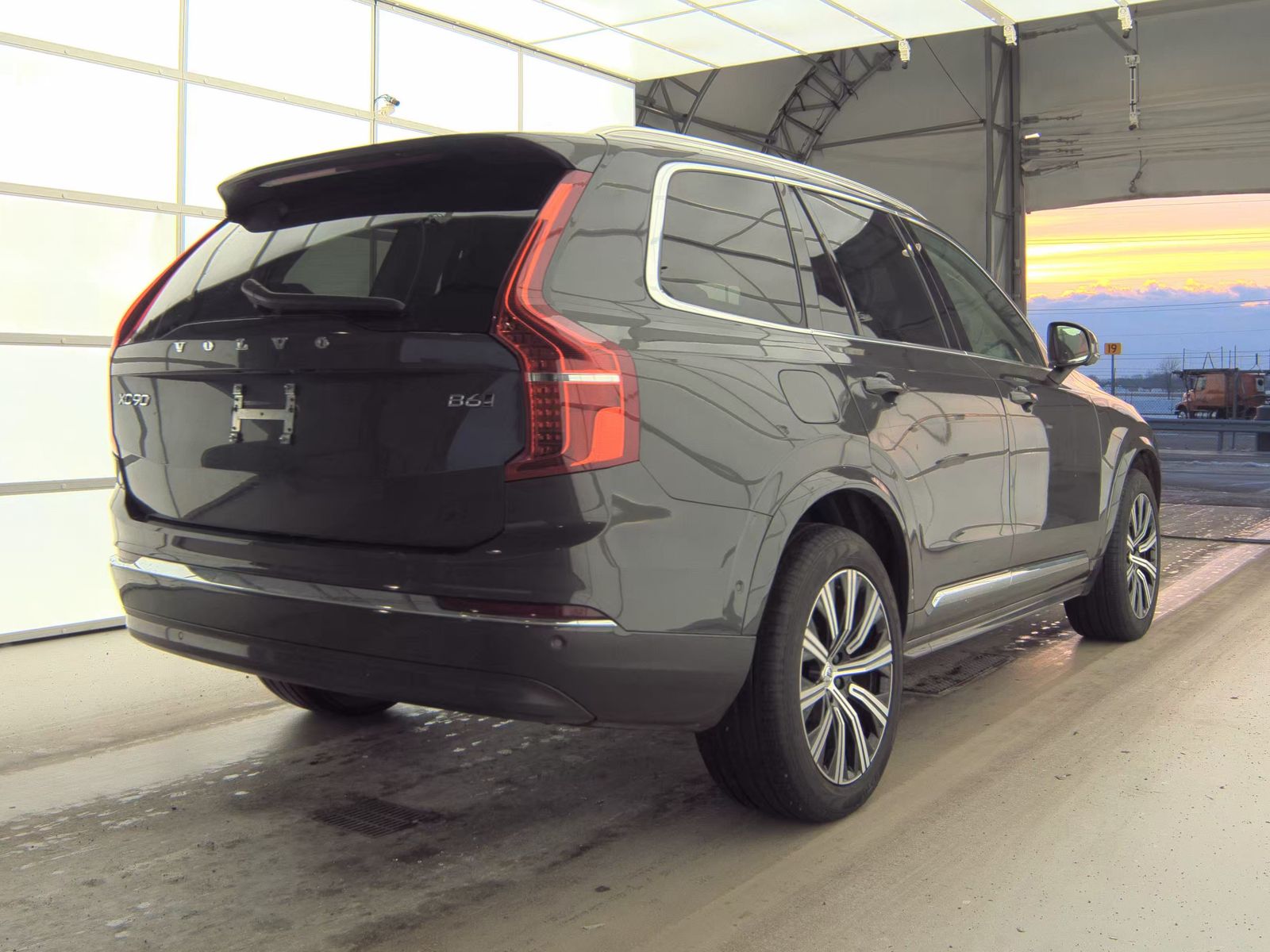 2024 Volvo XC90 B6 Plus AWD