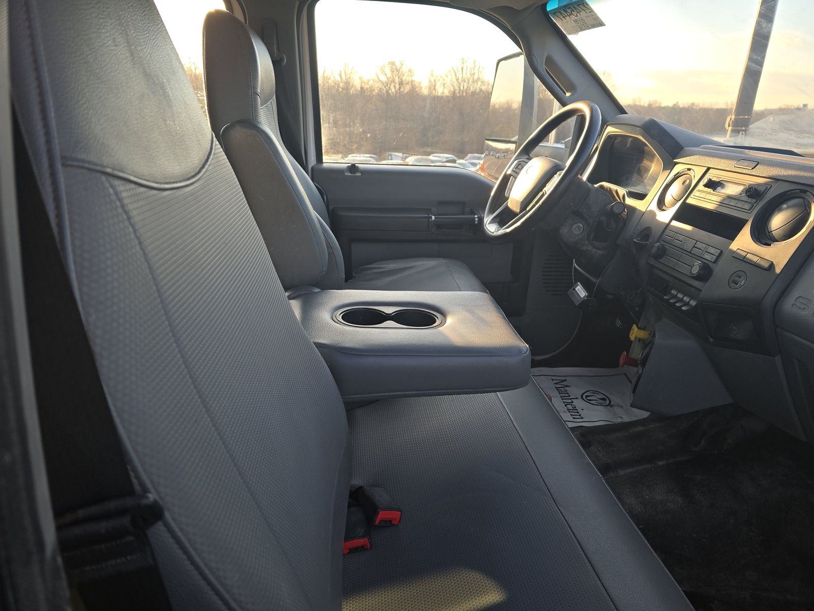 FORD F-750 - 9