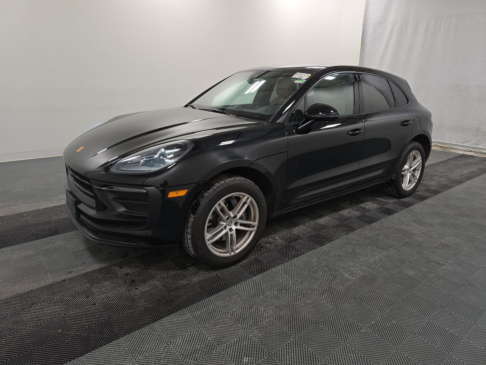 2022 Porsche Macan Base AWD