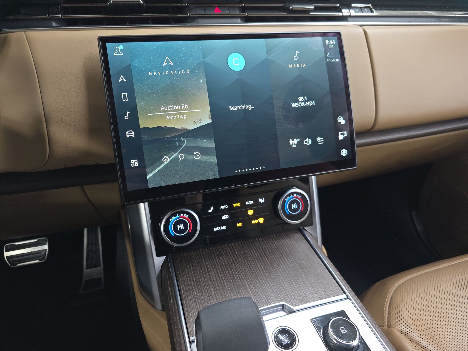 2023 Land Rover Range Rover SE LWB AWD