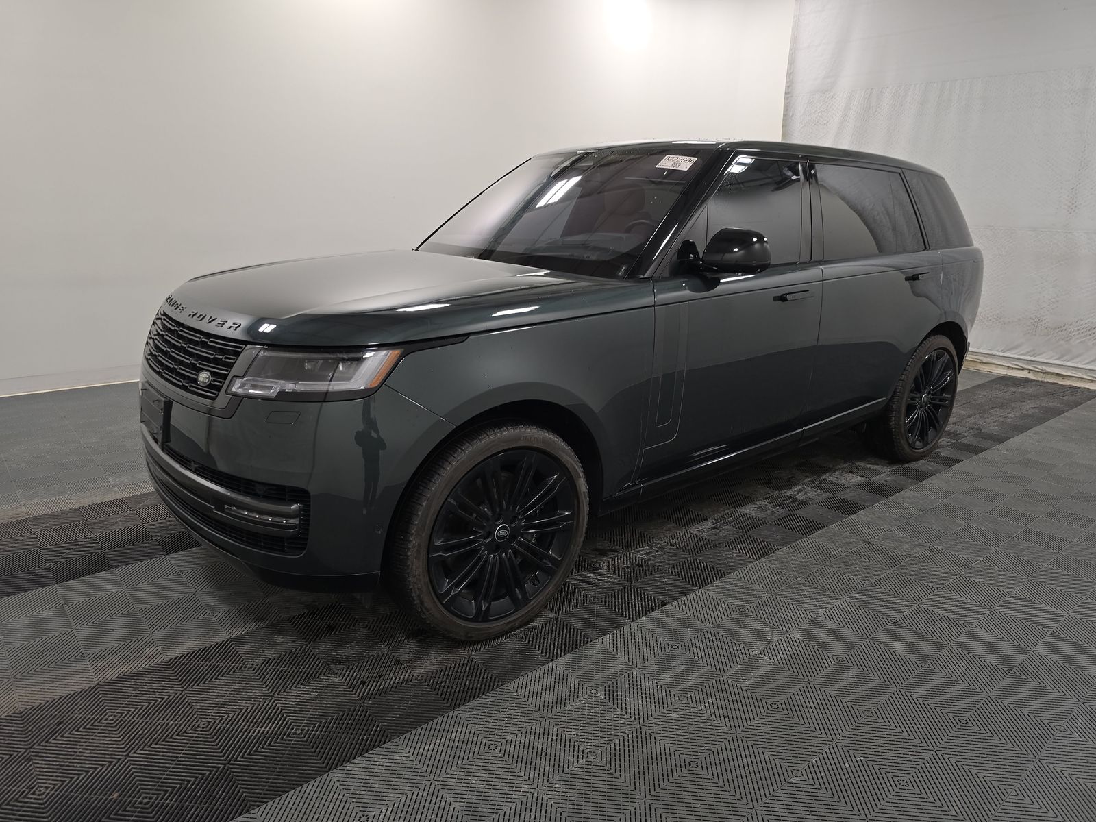 2023 Land Rover Range Rover SE LWB AWD