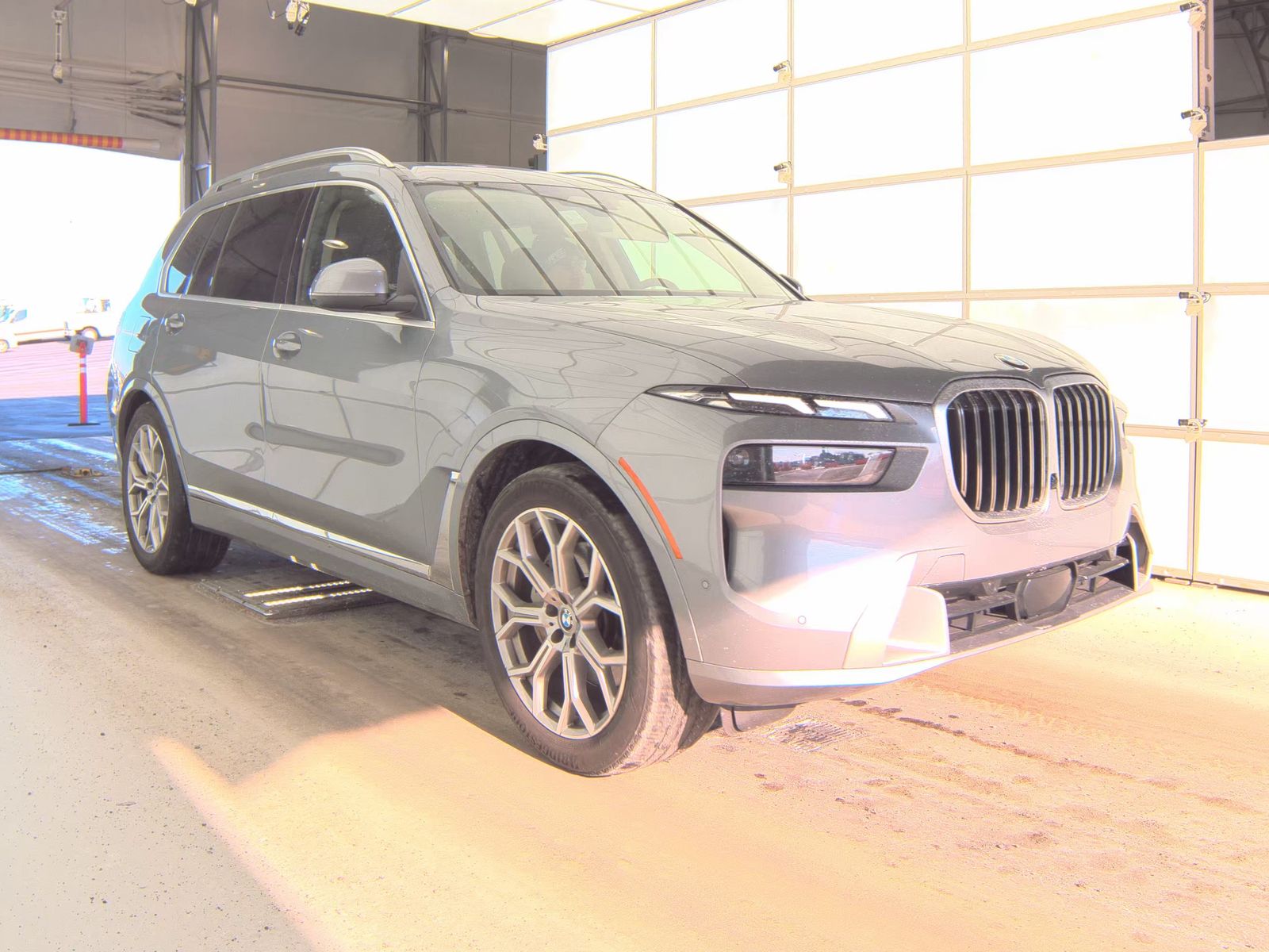 2025 BMW X7 xDrive40i AWD