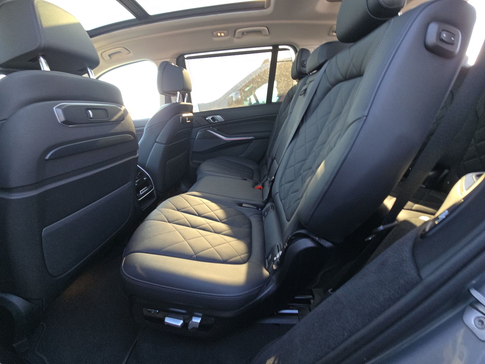 2025 BMW X7 xDrive40i AWD