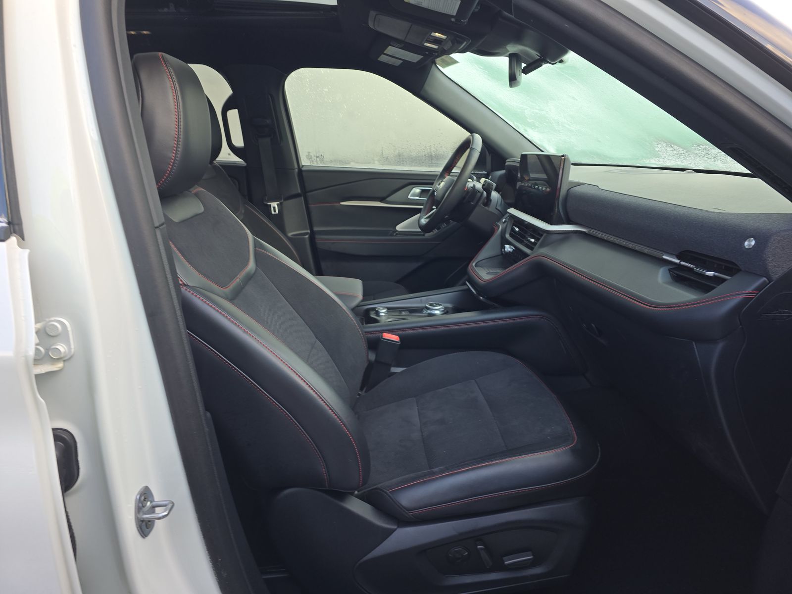 2025 Ford Explorer ST AWD