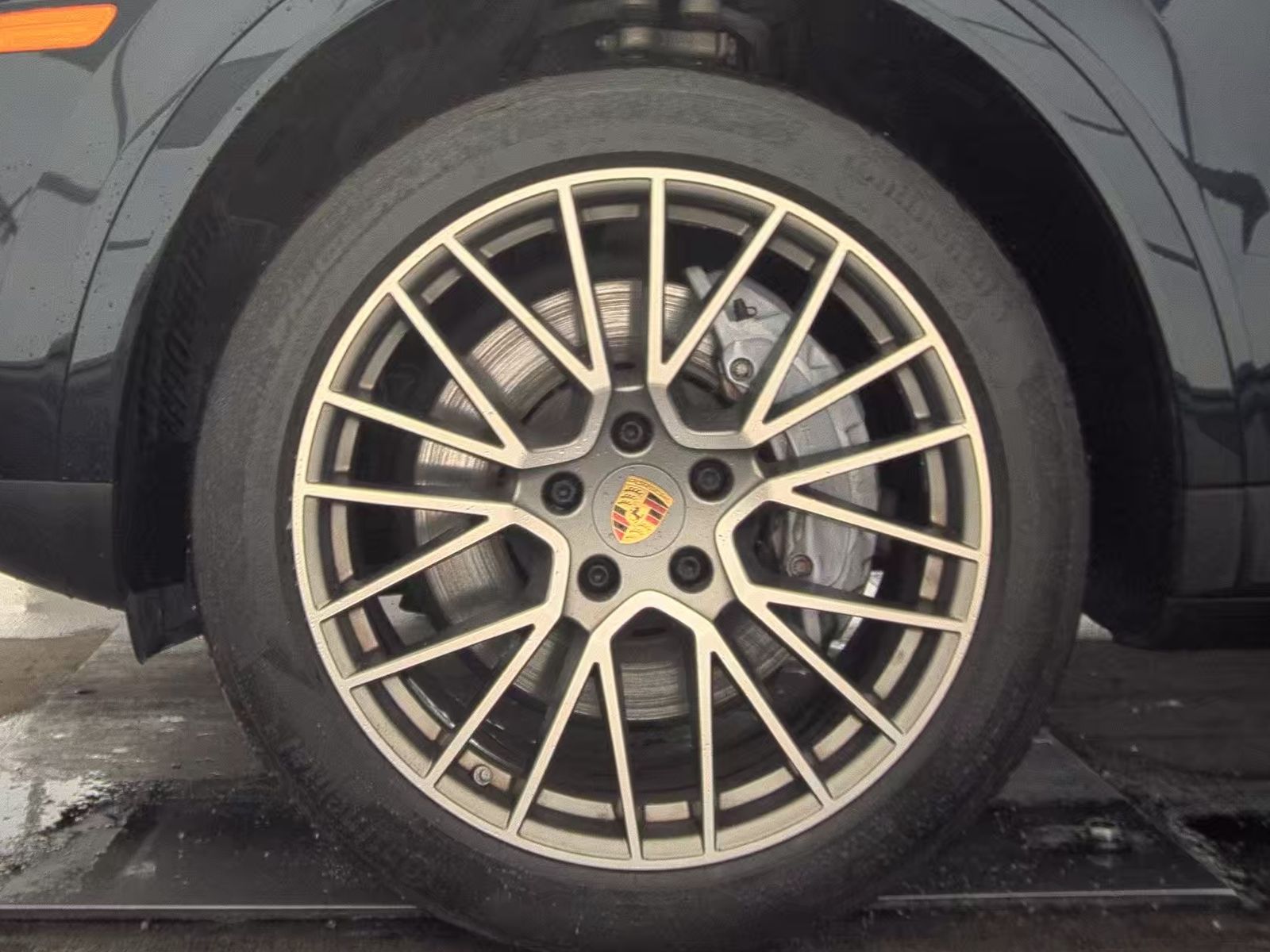 2022 Porsche Cayenne Platinum Edition AWD