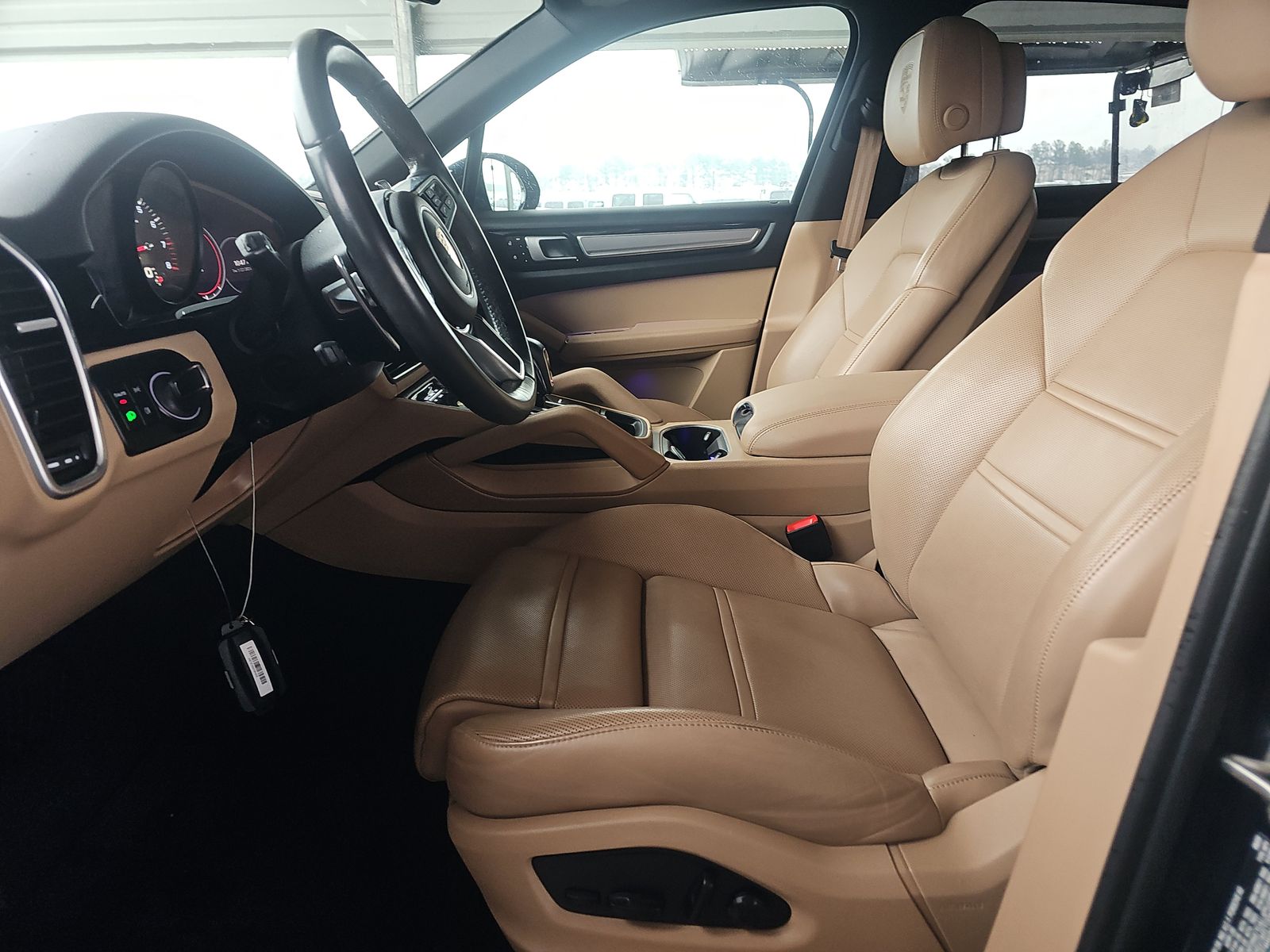 2022 Porsche Cayenne Platinum Edition AWD