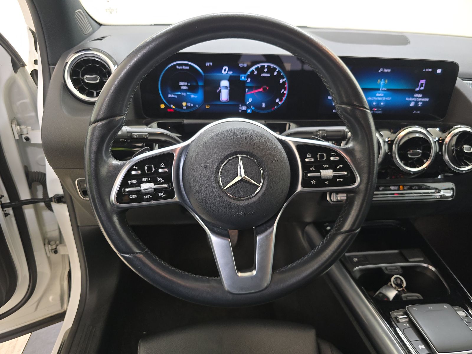 Mercedes-Benz GLA 250 снимка Mercedes-Benz GLA 250