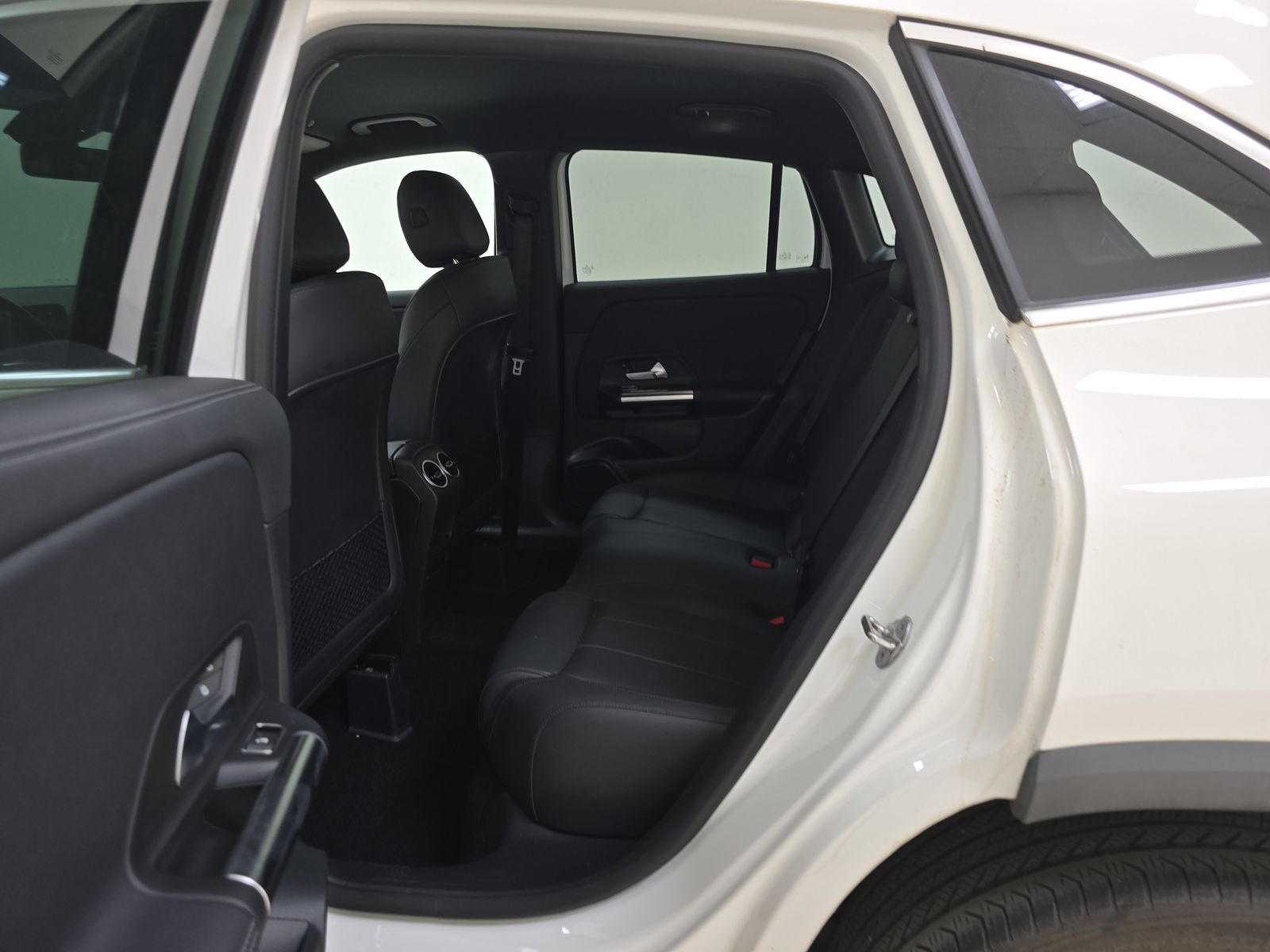 Mercedes-Benz GLA 250 снимка Mercedes-Benz GLA 250