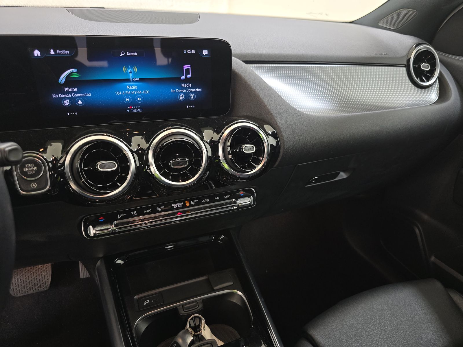 Mercedes-Benz GLA 250 снимка Mercedes-Benz GLA 250
